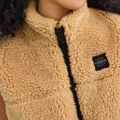 (W) 蔻驰 黄色拉链无袖马甲. CV311-CAR Lookbook (W) 蔻驰 黄色拉链无袖马甲. CV311-CAR