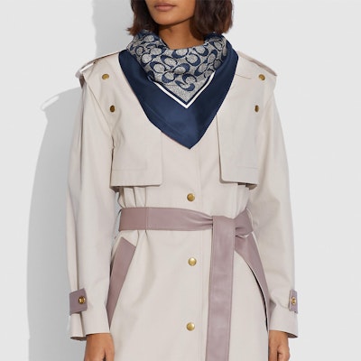 (W) コーチ クラシック ロゴ スカーフ C2755-DWP Lookbook (W) コーチ クラシック ロゴ スカーフ C2755-DWP