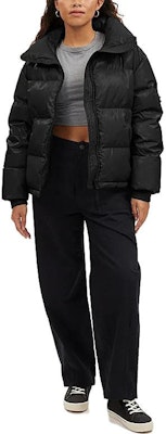 (W) COACH FW23 Jaket Hitam Berkilat Lengan Panjang. CM607-BLK Shop (W) COACH FW23 Jaket Hitam Berkilat Lengan Panjang. CM607-BLK