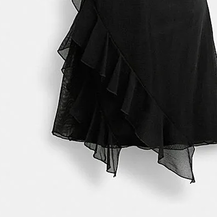 Sizing (W) COACH FW23 Gaun Mini Hitam Lipit Lengan Pendek. CN451-BLK