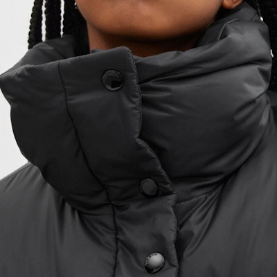 (W) コーチ FW23 ブラック ショートダウンジャケット 暖かい襟 スリムフィット. CL932-BLK Purchase (W) コーチ FW23 ブラック ショートダウンジャケット 暖かい襟 スリムフィット. CL932-BLK