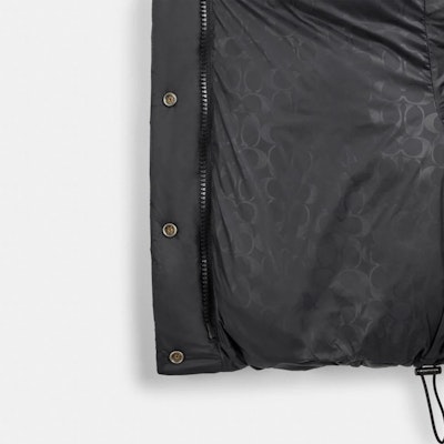 (W) コーチ FW23 ブラック ショートダウンジャケット 暖かい襟 スリムフィット. CL932-BLK Details for (W) コーチ FW23 ブラック ショートダウンジャケット 暖かい襟 スリムフィット. CL932-BLK