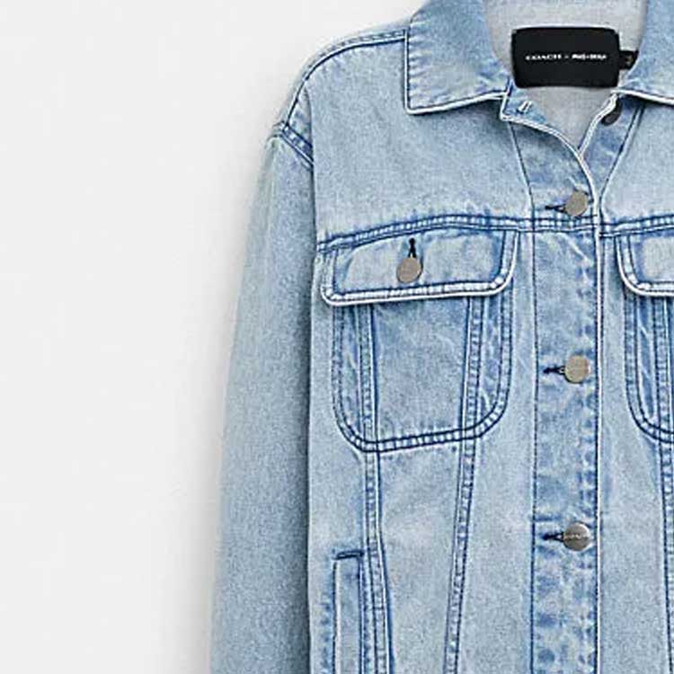 (Women) COACH FW23  Blue Denim Jacket with Letter Logo Print Long Sleeve. CL324-DEN 圖 6