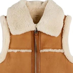 (W) COACH FW23 Ves Beige Putih Berkerah Lipat dengan Rekaan Tepi Mentah. CL686-NA-IY Shop (W) COACH FW23 Ves Beige Putih Berkerah Lipat dengan Rekaan Tepi Mentah. CL686-NA-IY