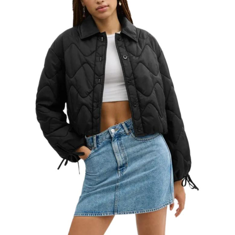 Lookbook (W) COACH FW24 黑色純色長袖扣式棉質外套 CY561-BLK