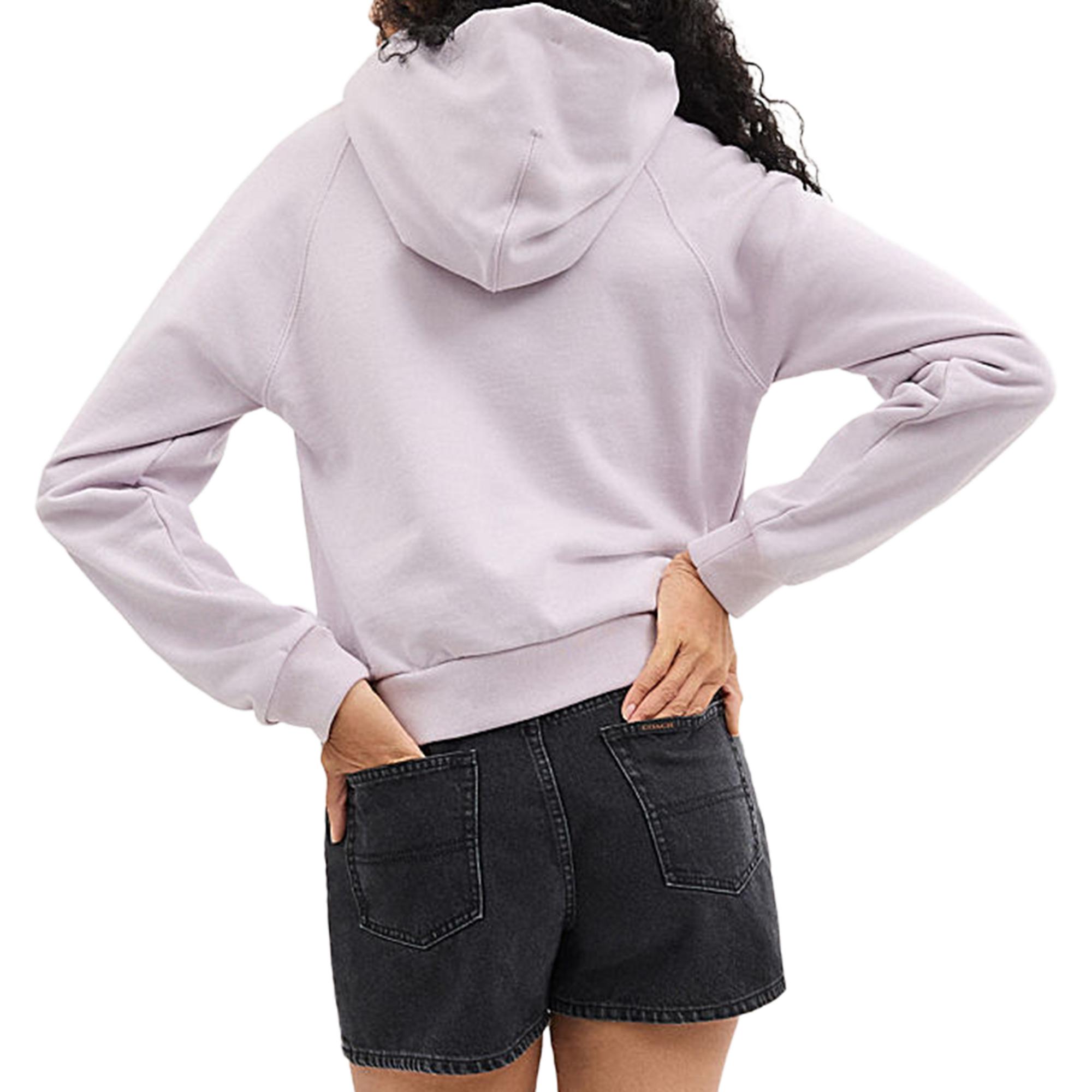 Shop (W) Sudadera Coach Slim Fit Lila Claro con Diseño de Parche SS24. CX169-OCB