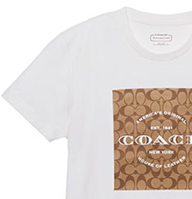 (W) COACH SS23 Kaos Putih Lengan Pendek Crewneck dengan Logo Print. C8775-WHT Sizing (W) COACH SS23 Kaos Putih Lengan Pendek Crewneck dengan Logo Print. C8775-WHT