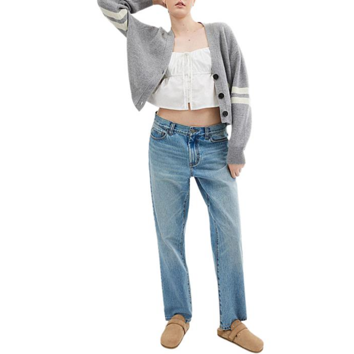 Lookbook (W) 蔻驰 SS24 灰色V领logo刺绣开襟针织开衫. CT061-NZ2