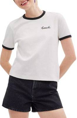 (W) COACH SS24 Kaos Putih Logo Grafis Crew Neck Lengan Pendek CS612-WHT Lookbook (W) COACH SS24 Kaos Putih Logo Grafis Crew Neck Lengan Pendek CS612-WHT