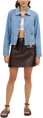 (W) 蔻驰 SS24 标志拉链口袋牛仔夹克 浅色洗长袖外套. CO849-P9J Lookbook (W) 蔻驰 SS24 标志拉链口袋牛仔夹克 浅色洗长袖外套. CO849-P9J