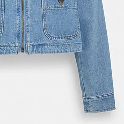 (W) 蔻驰 SS24 标志拉链口袋牛仔夹克 浅色洗长袖外套. CO849-P9J Cheap (W) 蔻驰 SS24 标志拉链口袋牛仔夹克 浅色洗长袖外套. CO849-P9J