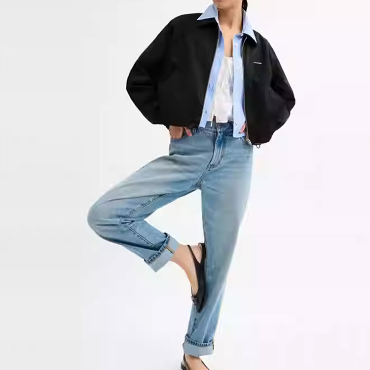 Lookbook (W) COACH SS25 黑色腰帶戶外外套 CAG61-BLK