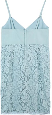 (W) COACH SS25 Dress Biru Muda V-Leher Renda dengan Reben Hiasan. CZ626-LBL Lookbook (W) COACH SS25 Dress Biru Muda V-Leher Renda dengan Reben Hiasan. CZ626-LBL