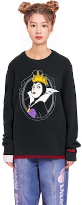 (W) COACH x Disney FW22 Evil Queen Bordir Sweater Hitam Wanita CB642-BLK Details for (W) COACH x Disney FW22 Evil Queen Bordir Sweater Hitam Wanita CB642-BLK