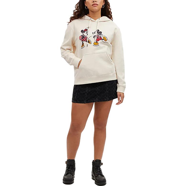 Lookbook (W) COACH x Disney FW23 米奇印花連帽衫 奶油色。 CL692-CRM