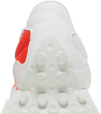 (W) Coco Gauff x New Balance 327 'White Impulse' Putih WS327CO1 Sizing (W) Coco Gauff x New Balance 327 'White Impulse' Putih WS327CO1