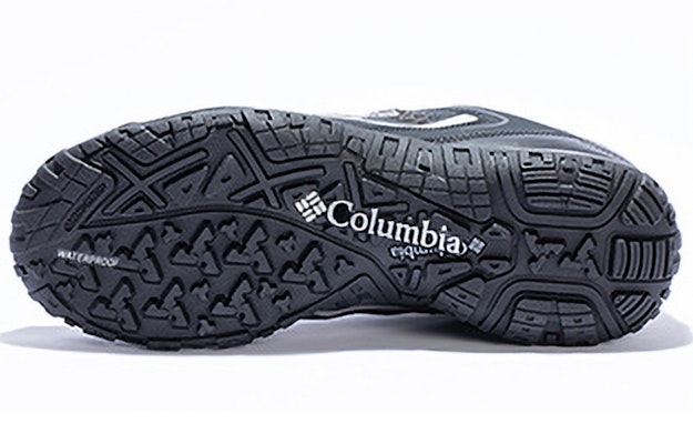 (W) Columbia Low 'Abu-Abu Luar Ruangan' DL5323-011 Purchase (W) Columbia Low 'Abu-Abu Luar Ruangan' DL5323-011