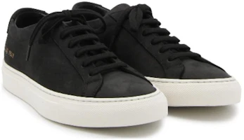 Lookbook (女性)Common Projects Achilles 低帮黑色绒面革鞋款 6108-7547
