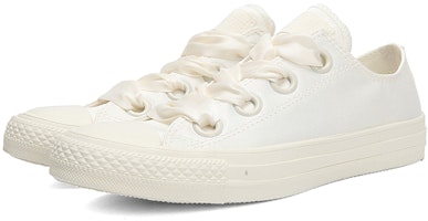 (W) Converse All Star Big Eyelets Putih Silk Bow 560659C Lookbook (W) Converse All Star Big Eyelets Putih Silk Bow 560659C