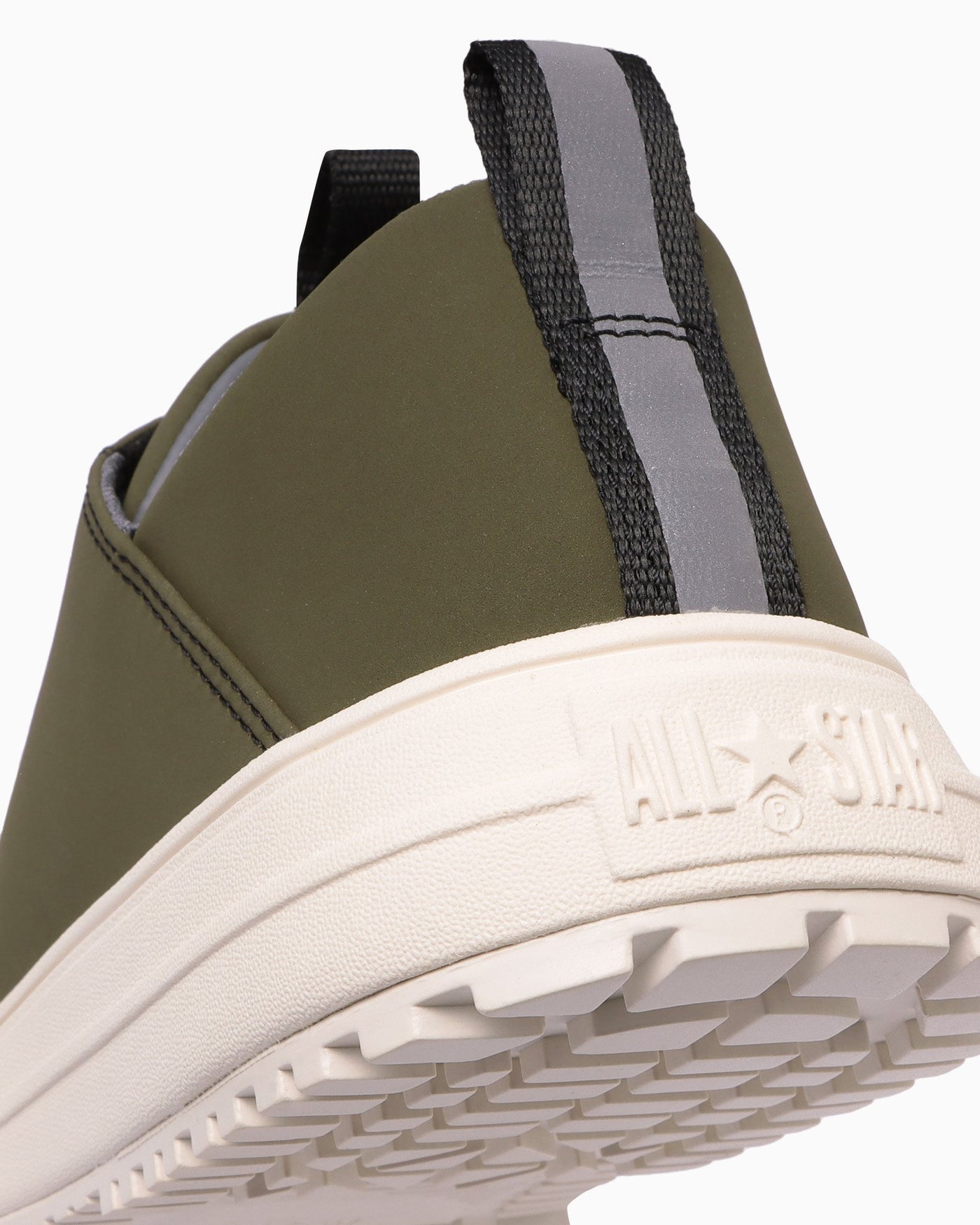 Sizing (W) 匡威All Star Pro Strong Ox白/黑儿童运动鞋 青苔绿/白 33701410