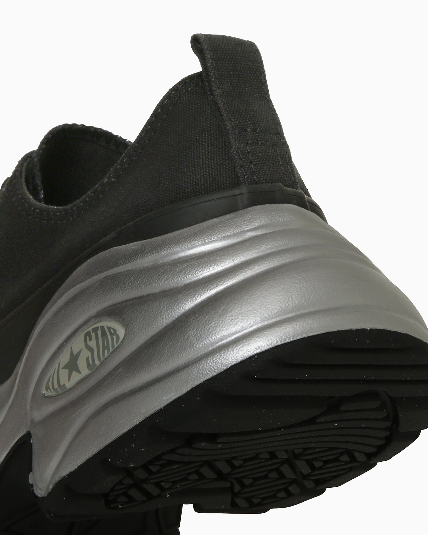 Sizing (W) コンバース オールスター サージトレーナー MT OX ブラック/メタリックシルバー スニーカー 31313920