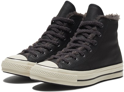 (W) Converse Chuck 70 Tinggi 'Cozy Club - Hitam Pudar' 569516C Lookbook (W) Converse Chuck 70 Tinggi 'Cozy Club - Hitam Pudar' 569516C
