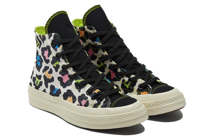 Lookbook (W) Converse Chuck 70 High 'Selamat Datang Telur Liar' 572369C