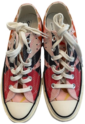 (W) Converse Chuck 70 Low 'Cetak Bunga' 568376C Lookbook (W) Converse Chuck 70 Low 'Cetak Bunga' 568376C