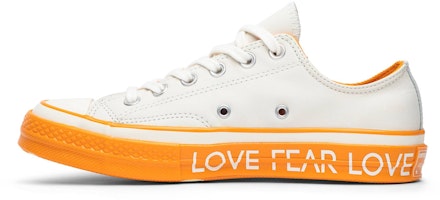 (W) 컨버스 척 70 로우 '러브 그래픽 - 크림' 563474C Lookbook (W) 컨버스 척 70 로우 '러브 그래픽 - 크림' 563474C