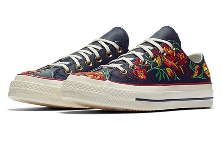 Lookbook （女性）Converse Chuck 70 低筒 'Parkway Floral 刺繡' 561657C