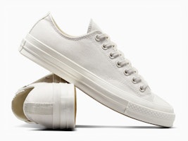 Converse Chuck 70 OX Sepatu Kasual Abu-Abu Gray A09820C Purchase Converse Chuck 70 OX Sepatu Kasual Abu-Abu Gray A09820C