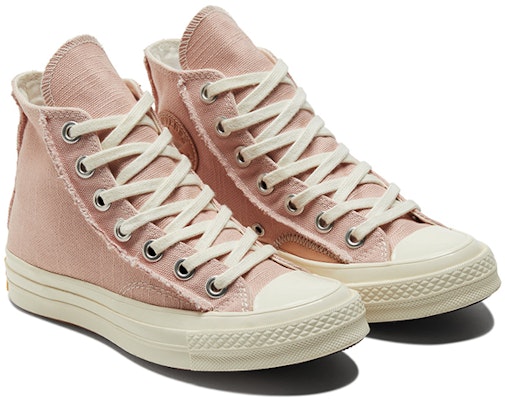 (W) Converse Chuck Taylor All-Star 70 Hi 'Crafted Pink Clay' Warna Tanah Liat Merah Jambu 572612C Lookbook (W) Converse Chuck Taylor All-Star 70 Hi 'Crafted Pink Clay' Warna Tanah Liat Merah Jambu 572612C