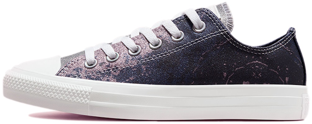 Matte 2025 black converse