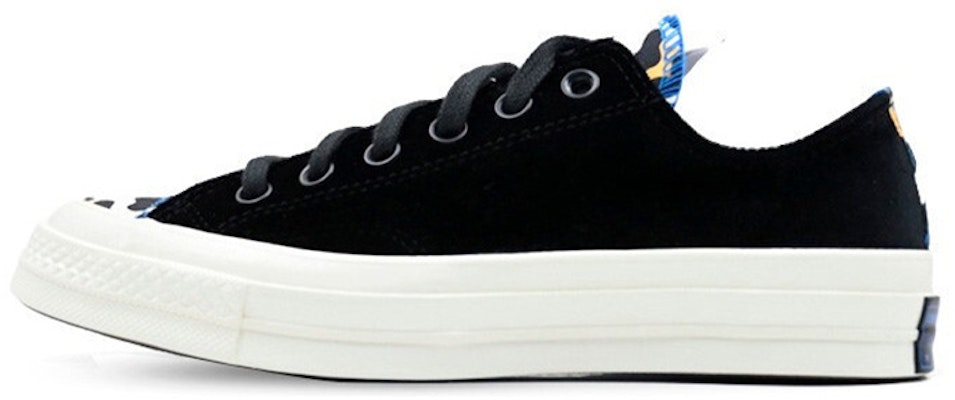 (W) Converse Chuck Taylor All Star Sepatu Kanvas Hitam/Putih 572393C Buy (W) Converse Chuck Taylor All Star Sepatu Kanvas Hitam/Putih 572393C