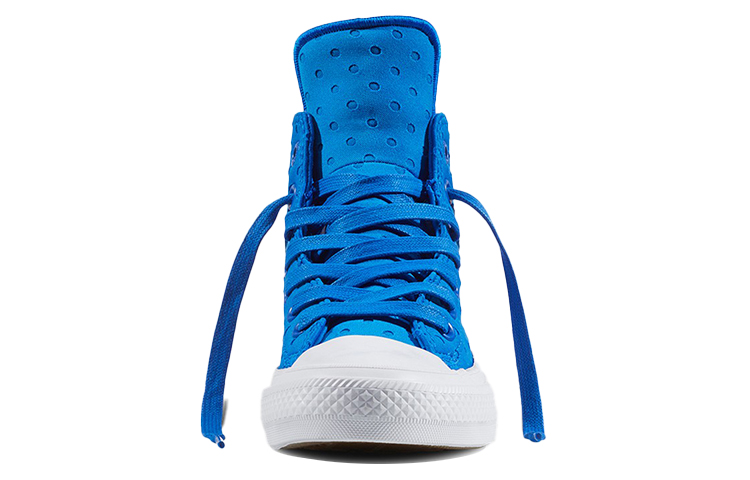 Lookbook (W) Converse Chuck Taylor All Star II 'Biru' 555801C