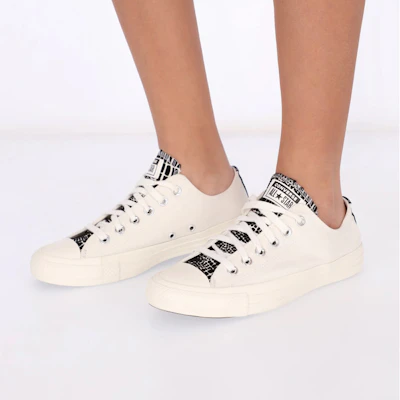 匡威 Chuck Taylor All Star 低筒帆布鞋 女款 米白黑 Details for 匡威 Chuck Taylor All Star 低筒帆布鞋 女款 米白黑