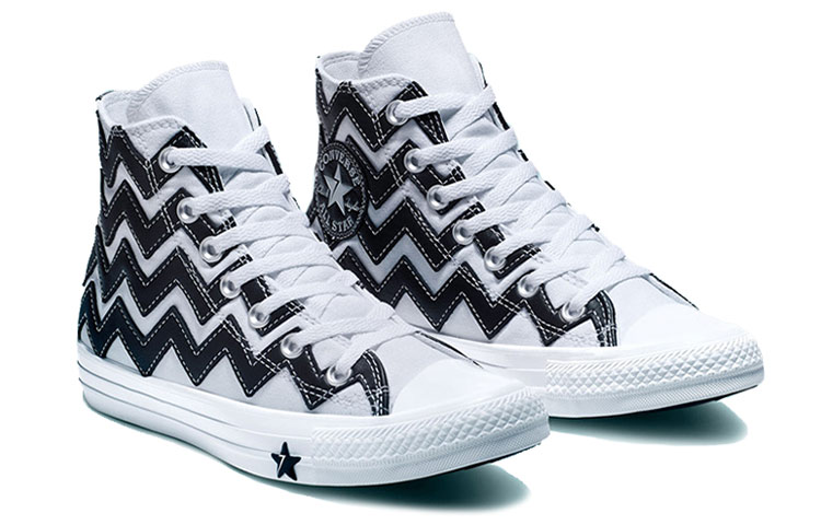 Lookbook (W) Converse Chuck Taylor All Star Mission-V Tinggi Putih 565376C
