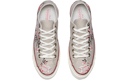 Lookbook 匡威 Chuck Taylor All Star PARKWAY FLORAL 復古花卉刺繡