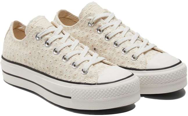 (W) Converse Chuck Taylor All Star Platform Rendah 'Broderie' 571281C Lookbook (W) Converse Chuck Taylor All Star Platform Rendah 'Broderie' 571281C