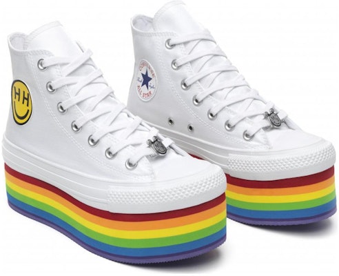 (W) Converse Miley Cyrus x Chuck Taylor All Star Platform Tinggi 'Pride Putih Multicolor' 562251C Lookbook (W) Converse Miley Cyrus x Chuck Taylor All Star Platform Tinggi 'Pride Putih Multicolor' 562251C