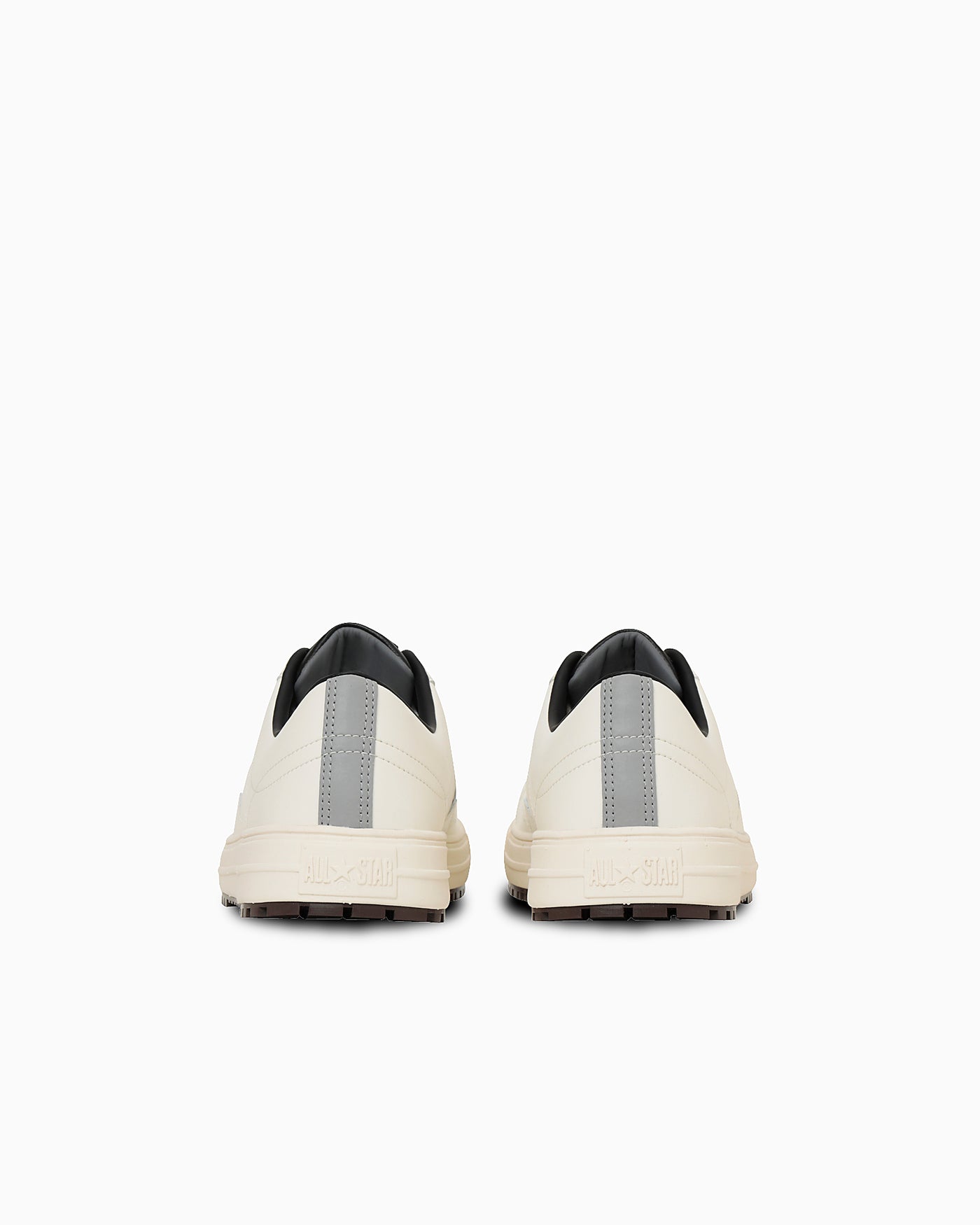 Shop (W) Converse One Star Pro Sepatu Skate Hitam/Putih 33701751