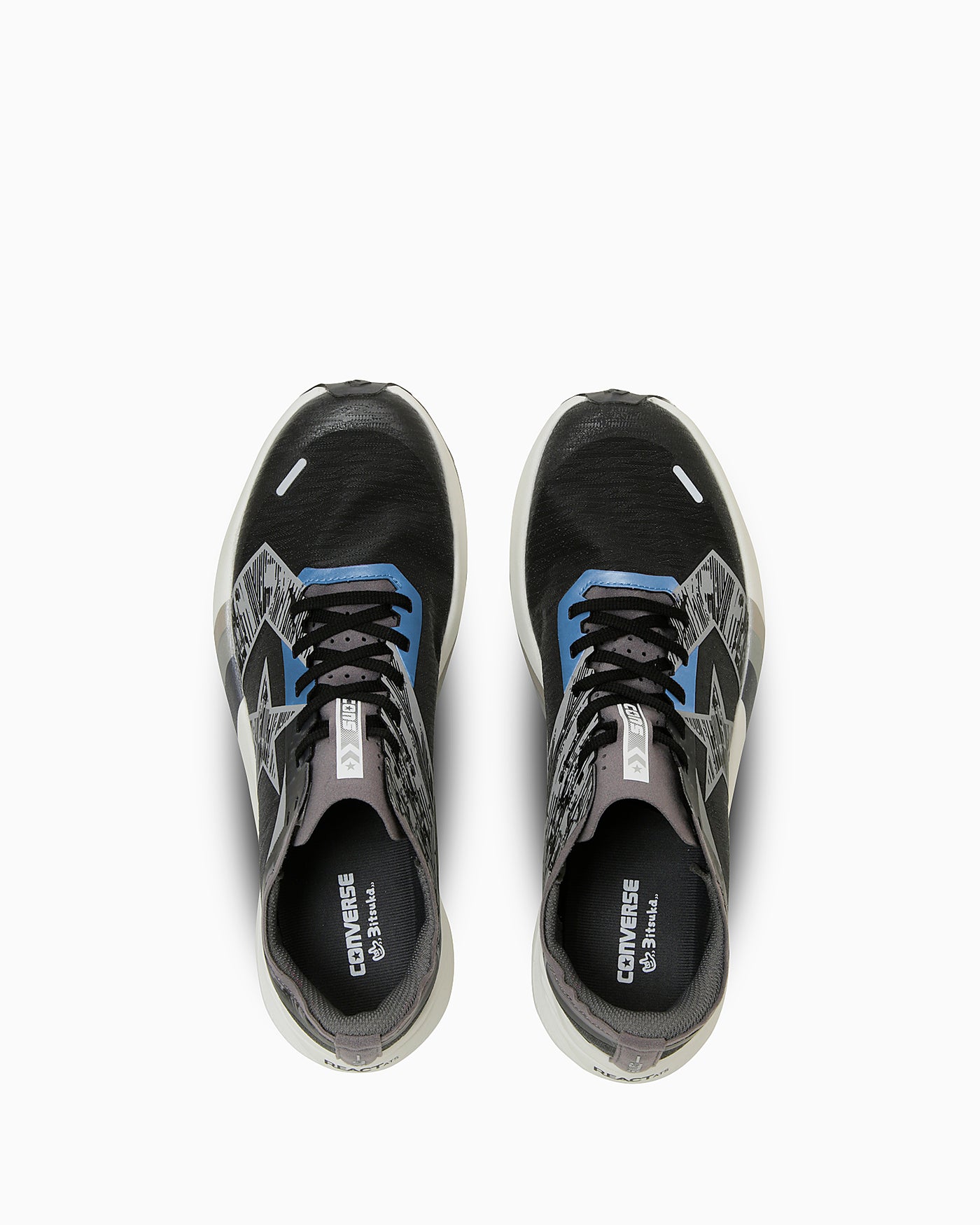 Lookbook (W) Converse Run Revolve x 3 Itsuka Emas 33600012