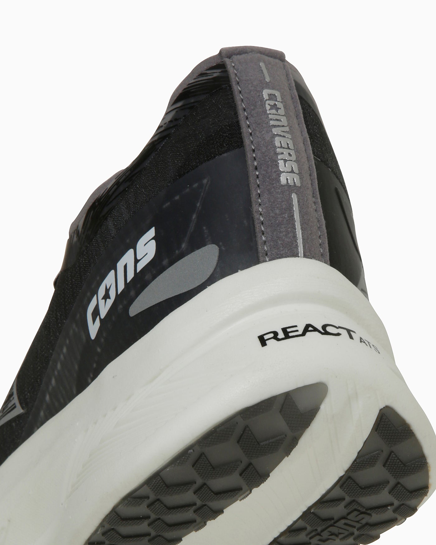 Sizing (W) Converse Run Revolve x 3 Itsuka Emas 33600012