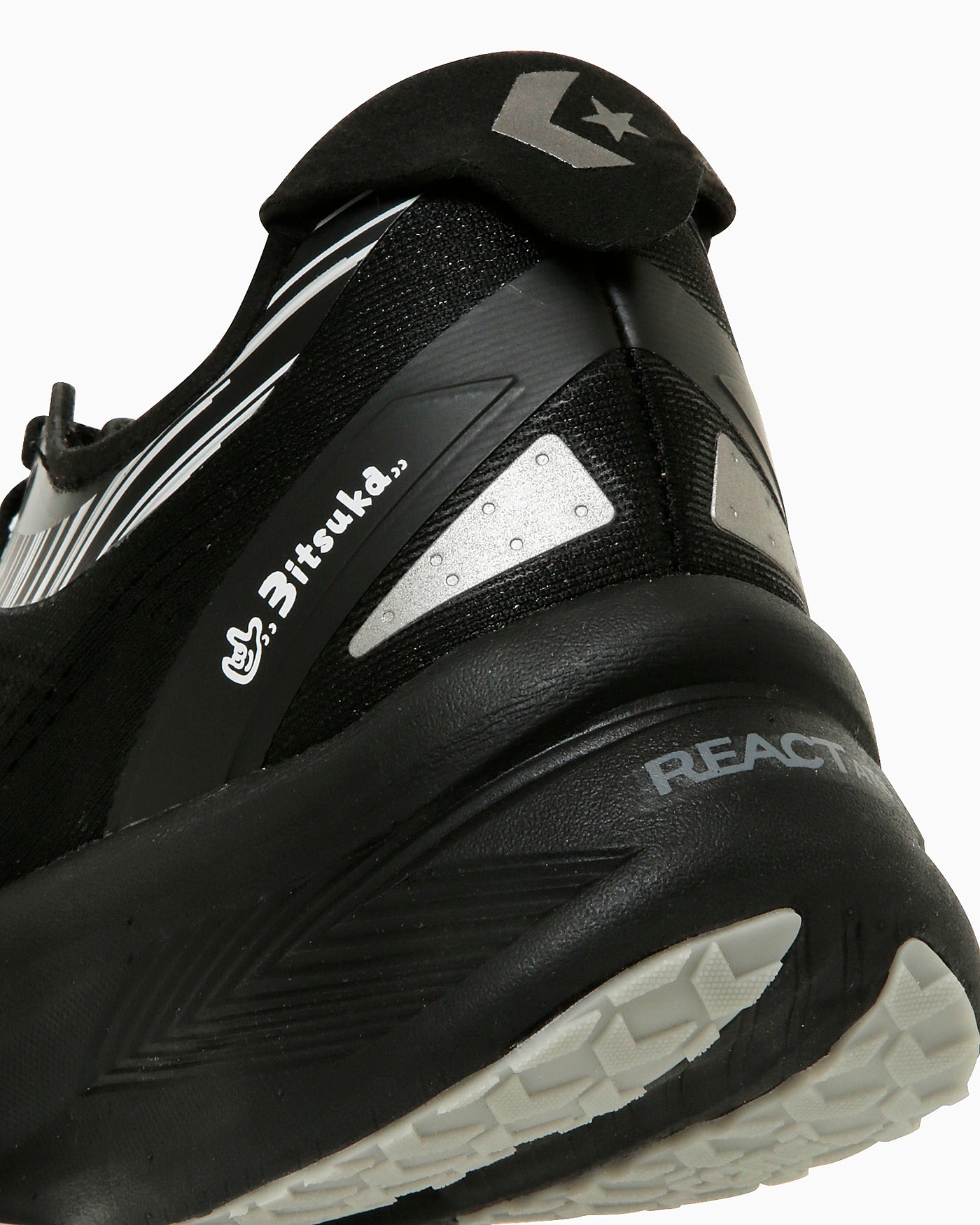 Sizing Converse Run Star Hike 'Revolve' 3 Itsuka Edition Sneakers White/White 33600101