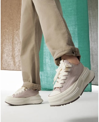 (W) 匡威Run Star Legacy CX低帮休闲鞋粉黄配色 A11624C Details for (W) 匡威Run Star Legacy CX低帮休闲鞋粉黄配色 A11624C