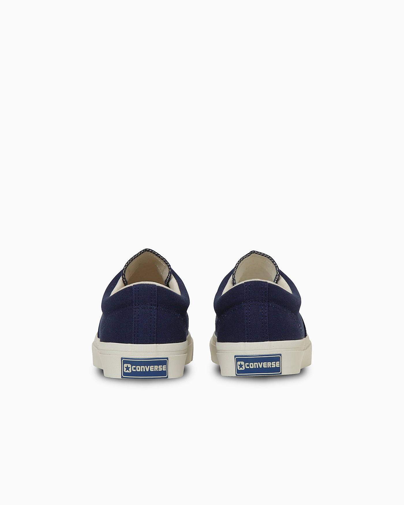 Shop (W) Converse Skidgrip Sneakers Putih 35500622