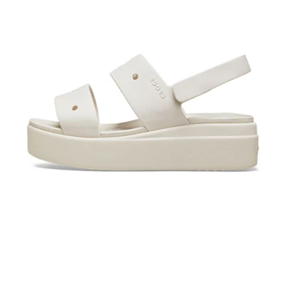(W) Crocs (W) Brooklyn 4U Sandal Stucco