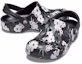 Shop Crocs Baya 印花花卉平底沙灘運動涼鞋 黑