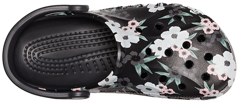 Crocs Baya 印花花卉平底沙灘運動涼鞋 黑 Purchase Crocs Baya 印花花卉平底沙灘運動涼鞋 黑