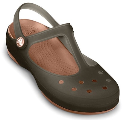 (W) Sandal Crocs Pantai Warna Kopi 11209-25M Lookbook (W) Sandal Crocs Pantai Warna Kopi 11209-25M